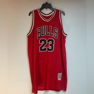 Chicago Bulls Jordan Jersey Mitchell & Ness 1984-85
